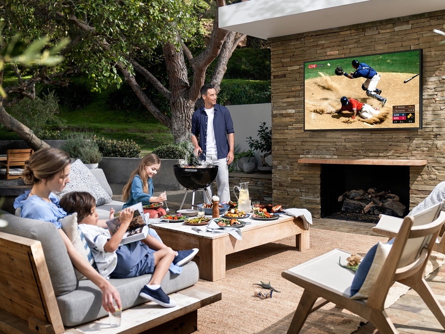 Samsung’s Terrace TV: Your New Outdoor Entertainment Hub
